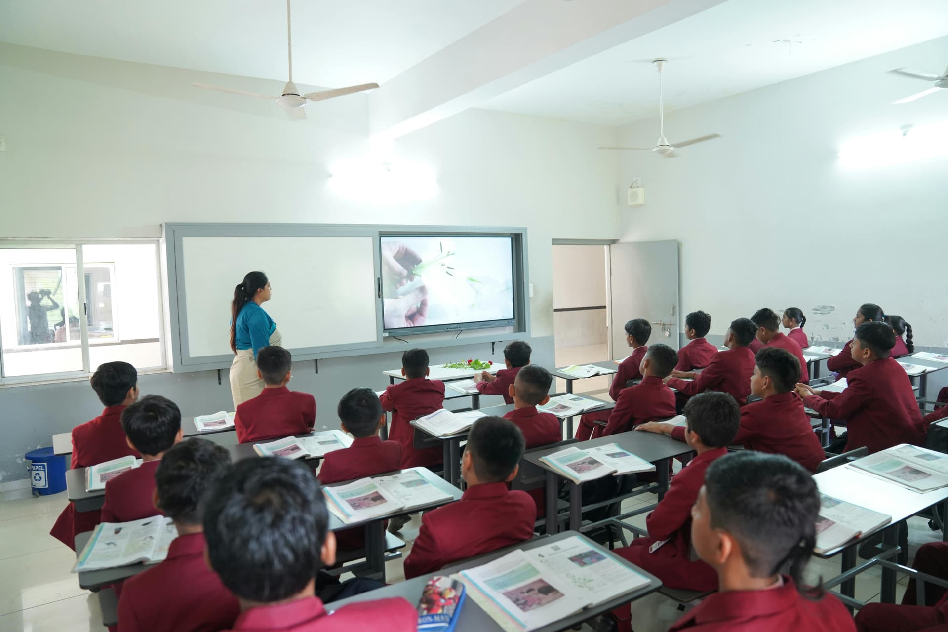 Same class, teacher & same syllabus, one gets 90 and other 35. Identifying child's learning style changes everything. - Product Image